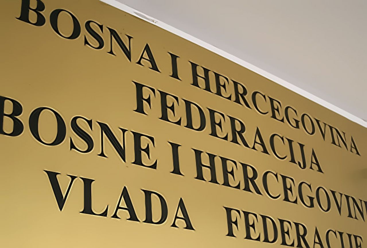 Pitanje za Ginisa-nova Vlada Federacije BiH ili rekonstrukcija postojeće?